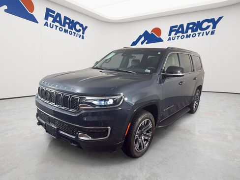 Used 2024 Jeep Wagoneer 4WD w/ Premium Group I image 2