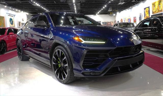 Used 2020 Lamborghini Urus AWD/4WD image 1
