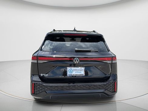 New 2026 Volkswagen Tiguan SE R-Line FWD image 7