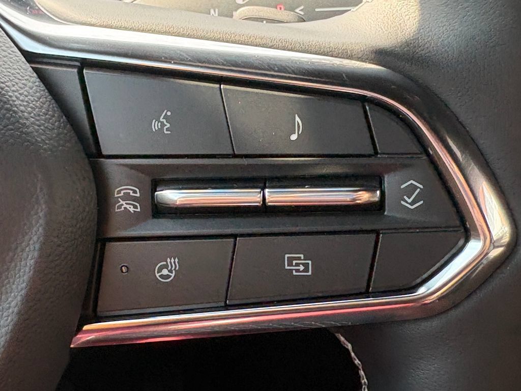 Used 2026 Chevrolet Traverse LT w/ Driver Confidence Package FWD image 8