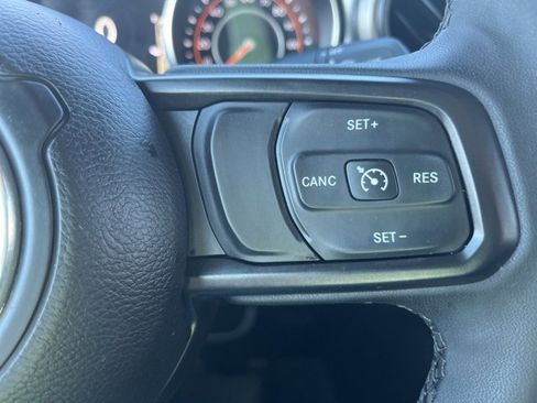 Used 2023 Jeep Gladiator Sport image 26