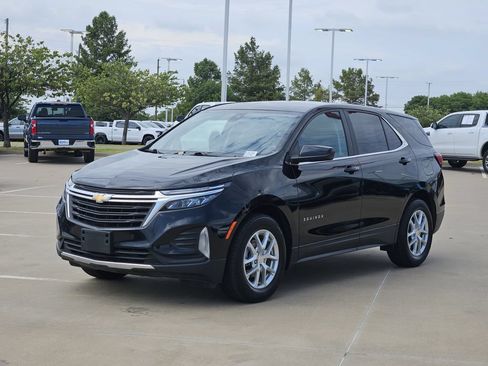 Used 2024 Chevrolet Equinox LT w/ LPO, Floor Liner Package FWD image 3