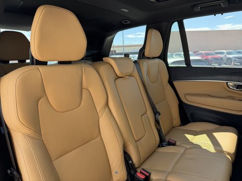 Used 2024 Volvo XC90 B6 Ultimate w/ Protection Package Premier AWD/4WD image 42