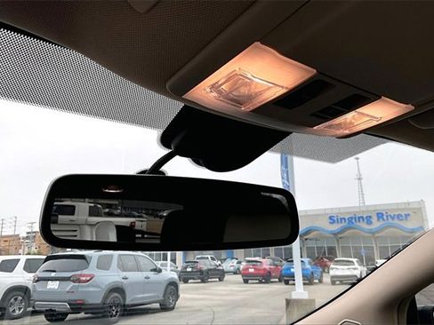 Used 2014 Lincoln MKX FWD w/ Equipment Group 102A image 24