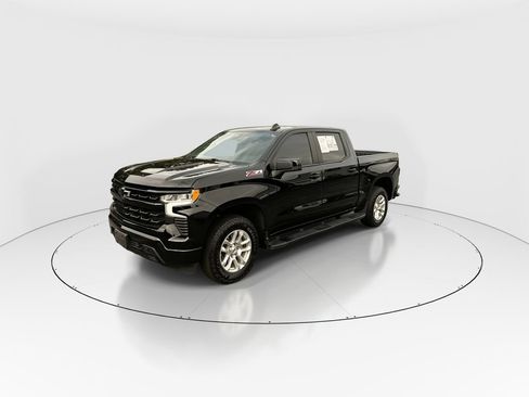 Used 2024 Chevrolet Silverado 1500 RST AWD/4WD image 4