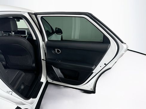 Used 2024 Hyundai Ioniq 5 SE RWD image 31