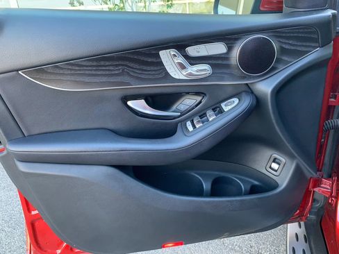 Used 2018 Mercedes-Benz GLC 300 image 27
