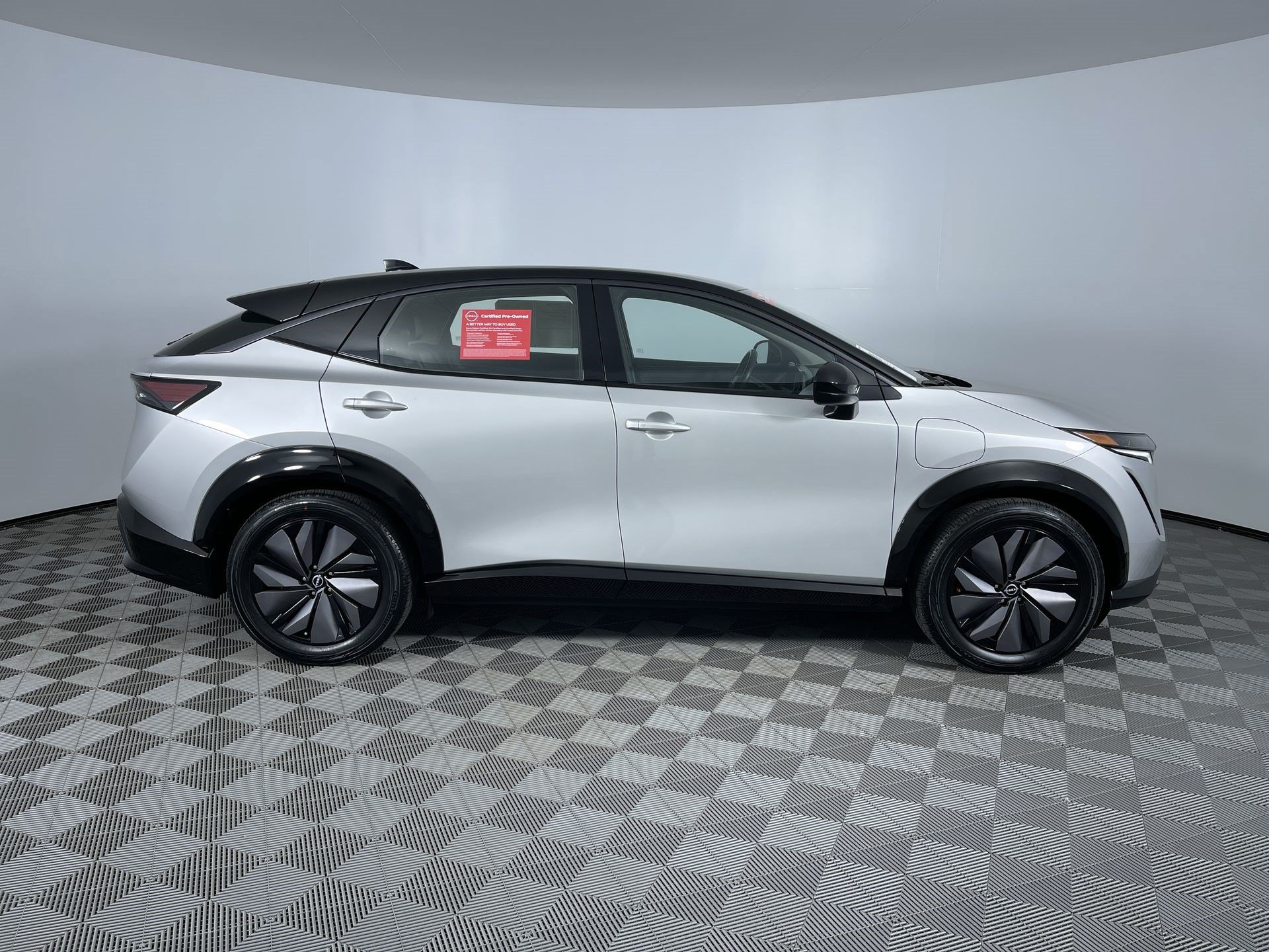 Certified 2024 Nissan Ariya AWD image 10