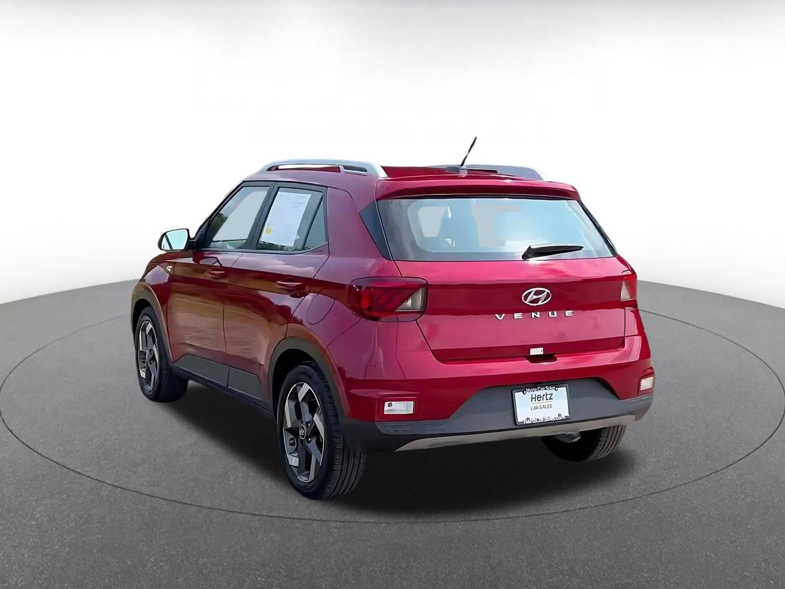 Used 2026 Hyundai Venue SEL FWD image 10