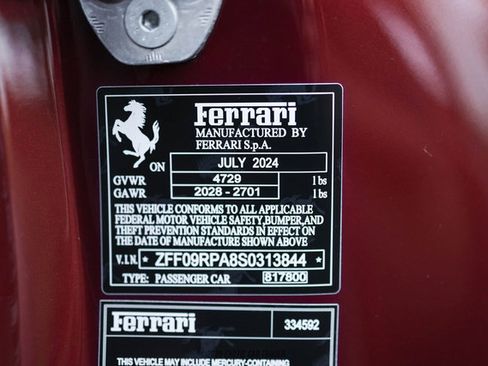 Used 2025 Ferrari Roma Spider RWD image 78