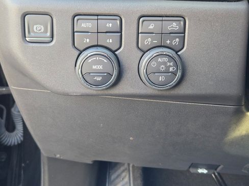 Used 2024 Chevrolet Silverado 1500 LT Trail Boss w/ LT Trail Boss Premium Package image 30