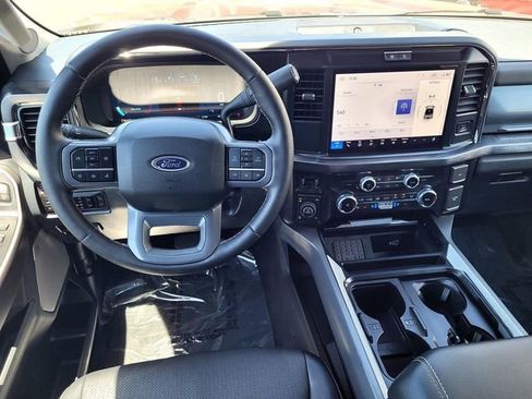 Certified 2025 Ford F250 Lariat w/ Tremor Off-Road Package AWD/4WD image 9