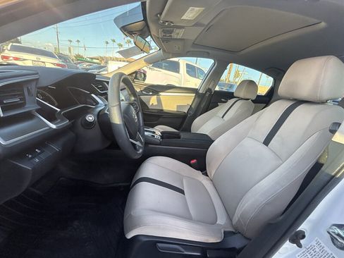 Used 2018 Honda Civic EX image 10