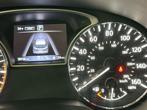 Used 2018 Nissan Pathfinder Platinum image 23