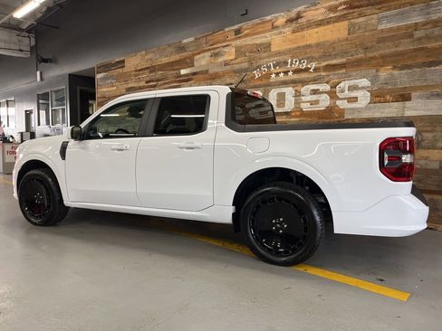 Used 2025 Ford Maverick Lobo image 22