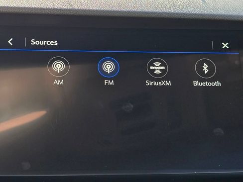 Used 2023 Buick Envision Avenir AWD/4WD image 28