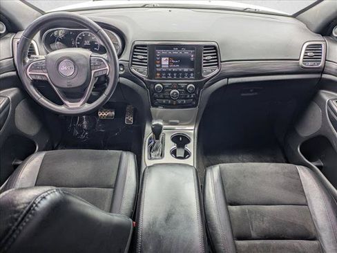 Used 2022 Jeep Grand Cherokee Laredo X RWD image 17