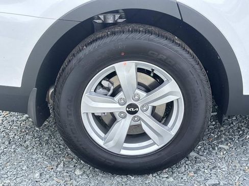 New 2026 Kia Sorento LX image 7