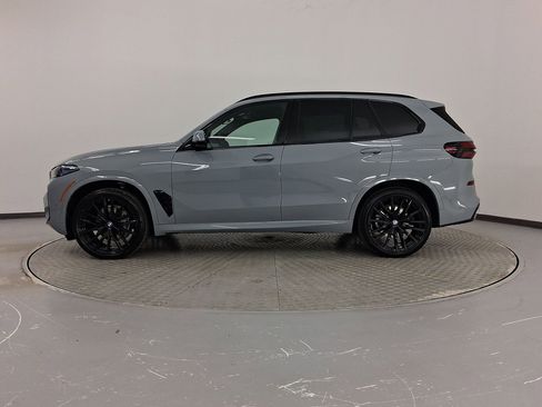 New 2026 BMW X5 sDrive40i image 2