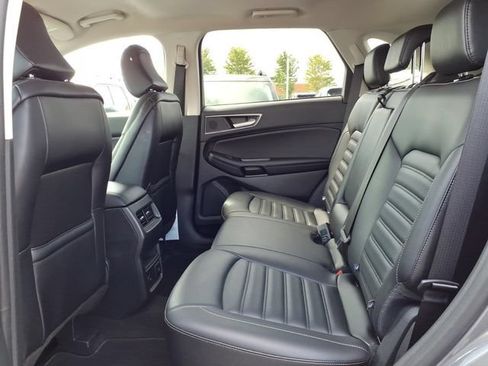 Used 2024 Ford Edge SEL w/ Convenience Package AWD/4WD image 9
