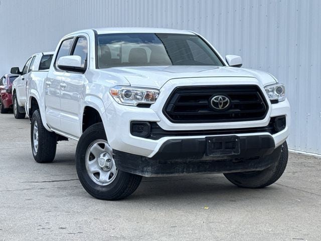 Used 2023 Toyota Tacoma SR w/ SR Convenience Package RWD image 2