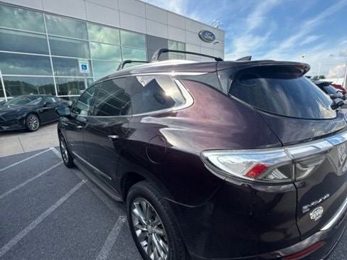 Used 2022 Buick Enclave Avenir w/ Avenir Technology Package AWD/4WD image 20