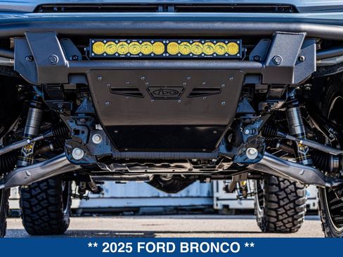 New 2025 Ford Bronco Badlands AWD/4WD image 18