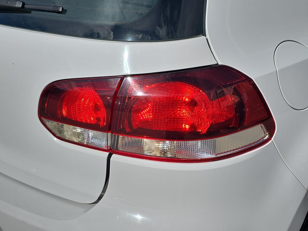 Used 2013 Volkswagen Golf 4-Door FWD image 36