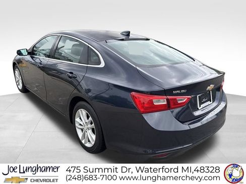 Used 2017 Chevrolet Malibu LT FWD image 5