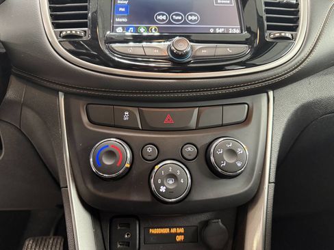 Used 2018 Chevrolet Trax LS image 16
