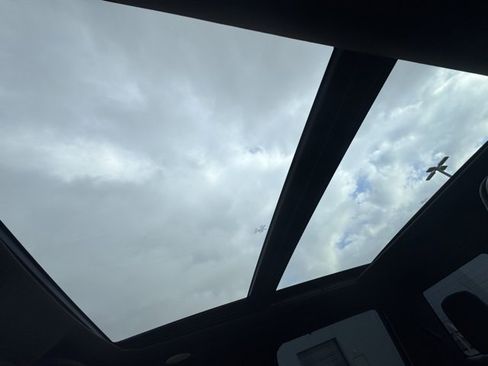 Used 2024 Ford F250 King Ranch w/ FX4 Off-Road Package image 36