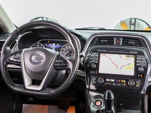 Used 2022 Nissan Maxima SV w/ Floor Mat Group FWD image 17