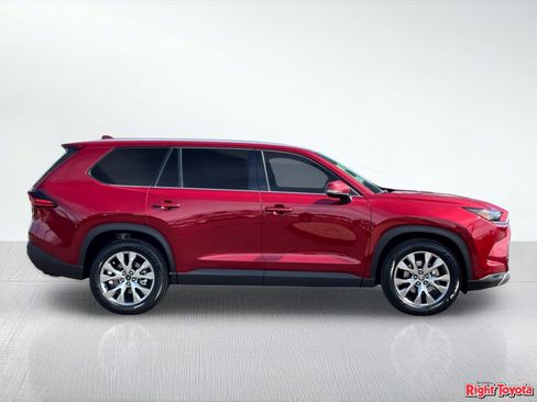 Certified 2025 Toyota Grand Highlander AWD image 7