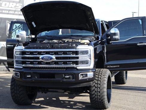 Used 2024 Ford F250 Platinum w/ FX4 Off-Road Package image 32