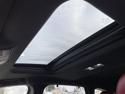 Used 2023 MAZDA CX-9 Carbon Edition image 4