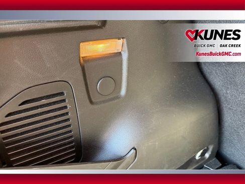 Used 2021 Jeep Renegade Latitude w/ Convenience Group image 9