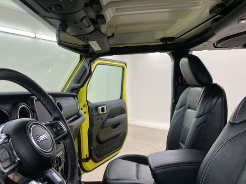 Used 2023 Jeep Wrangler Unlimited Sahara w/ Cold Weather Group image 35