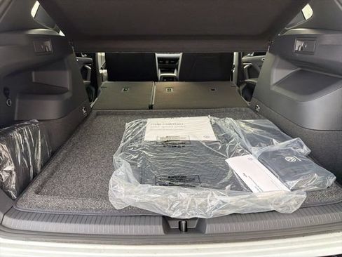 New 2026 Volkswagen Tiguan SEL R-Line AWD/4WD image 24