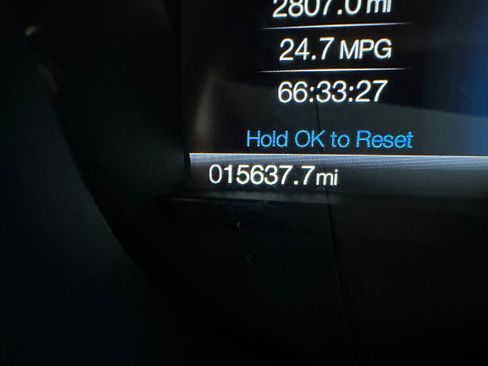 Used 2024 Ford Edge Titanium image 10