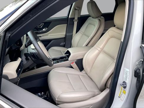 Used 2023 Lincoln Corsair FWD image 24