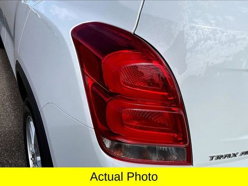 Used 2021 Chevrolet Trax LT image 32