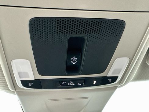 Used 2023 Honda Civic Touring image 14