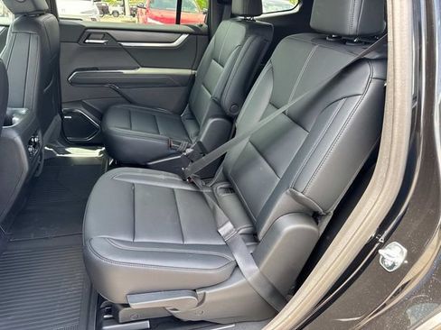 New 2026 GMC Acadia Elevation w/ Elevation Premium Package FWD image 17