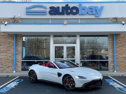 Used 2021 Aston Martin V8 Vantage Roadster image 6