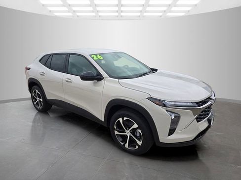 New 2026 Chevrolet Traverse Z71 w/ LPO, Floor Liner Package AWD/4WD image 2