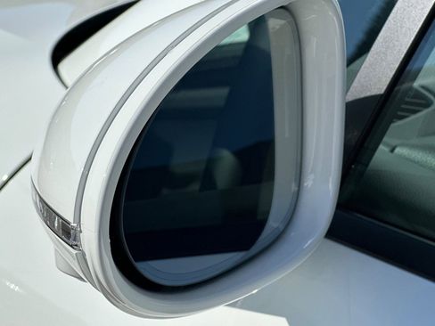 New 2026 Porsche Macan image 41