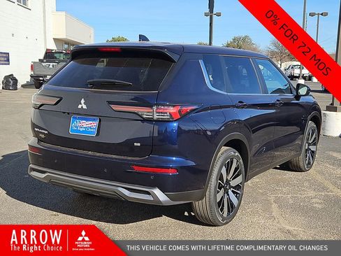 New 2026 Mitsubishi Outlander SE image 12