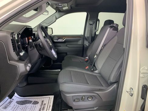 New 2026 GMC Sierra 1500 SLE image 13