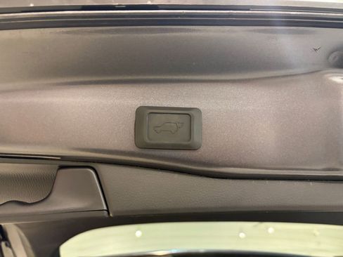 Used 2025 Toyota RAV4 XLE image 22