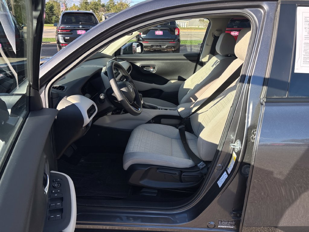 Used 2023 Honda HR-V LX image 12